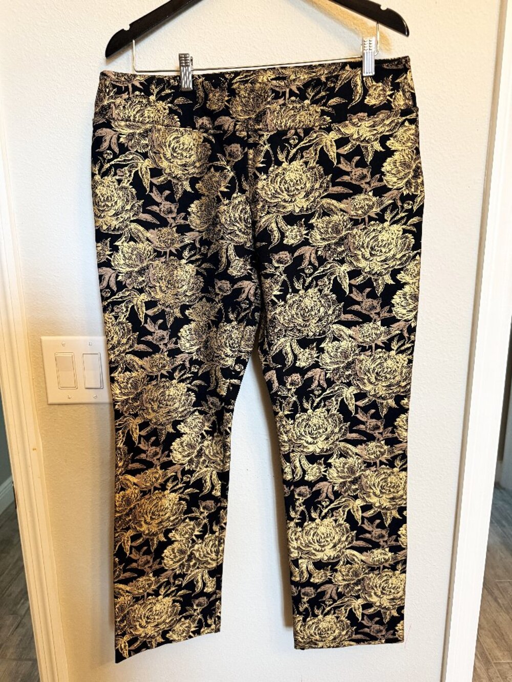 NEW Soft Surroundings- XL Crop Pants  XL